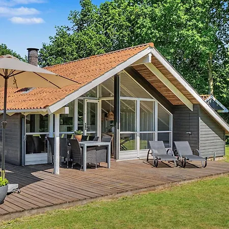 Holiday home Troen - 400m From The Sea By Interhome *